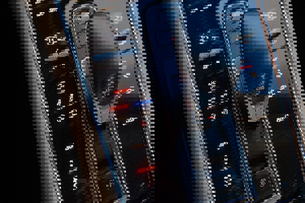 Used 2017 Porsche Panamera image 23