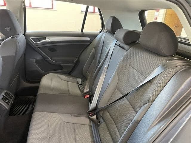 Used 2016 Volkswagen Golf S FWD image 32