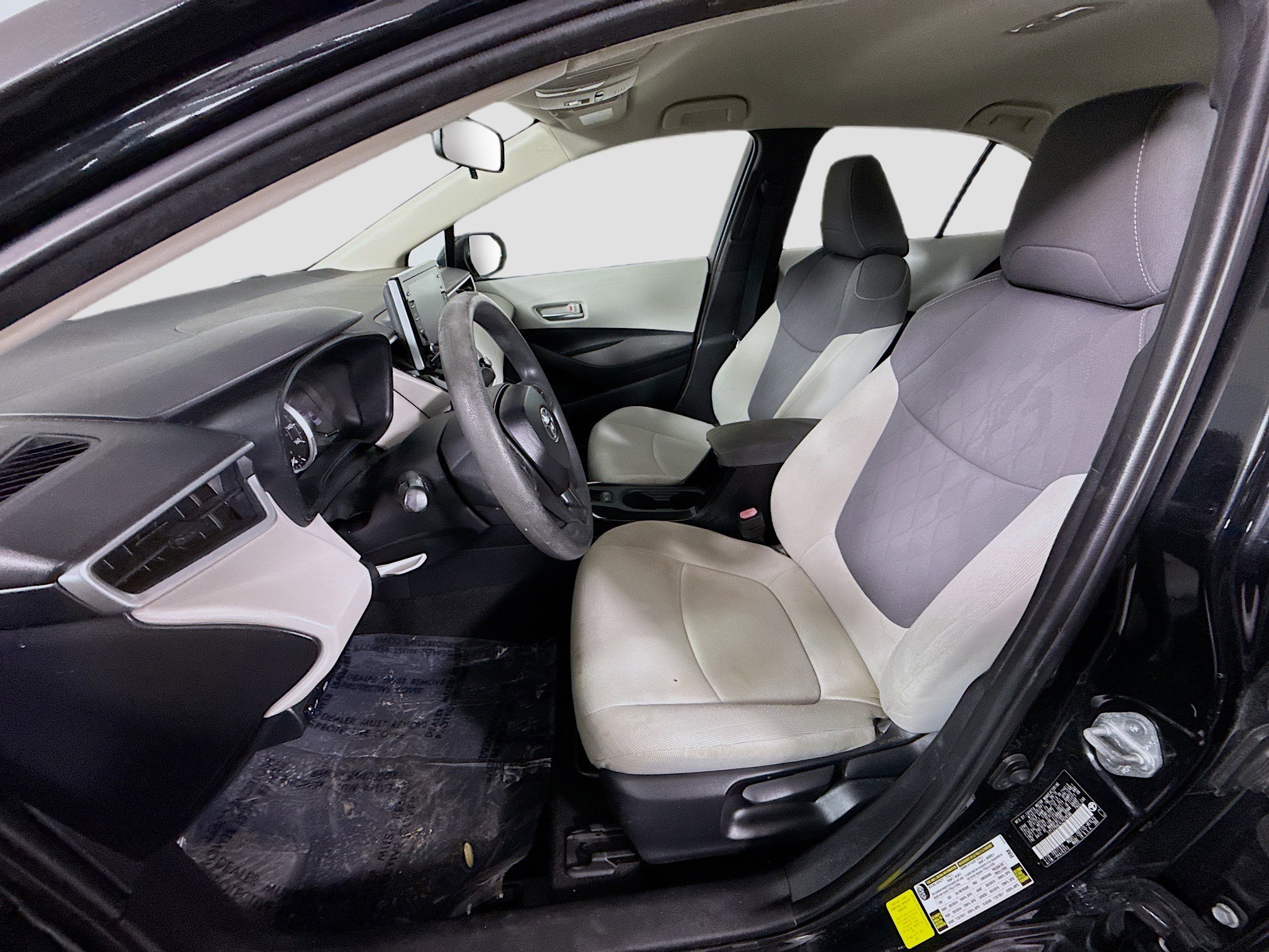 Used 2020 Toyota Corolla LE image 21