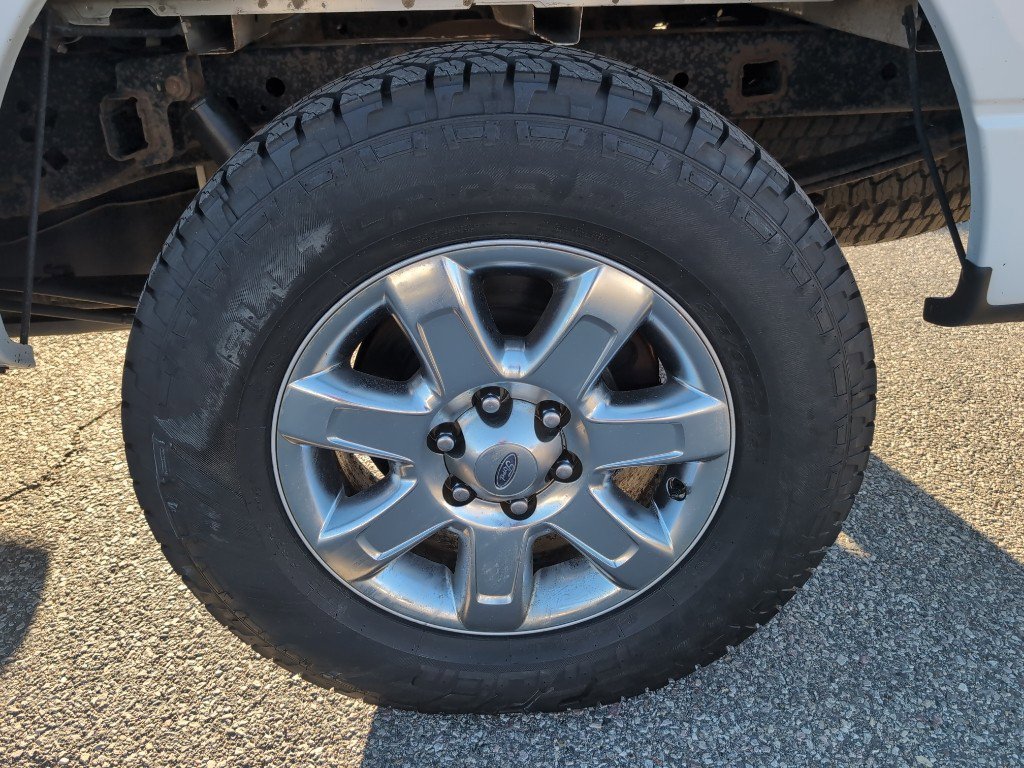 Used 2014 Ford F150 XLT w/ XLT Chrome Package image 23