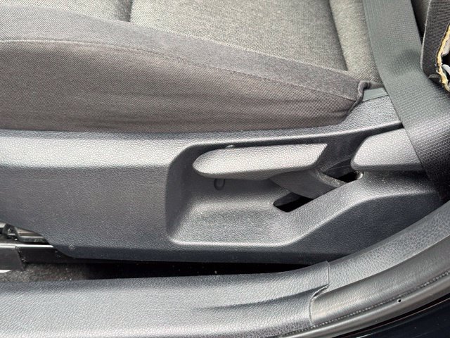 Used 2025 Toyota Camry LE AWD/4WD image 9