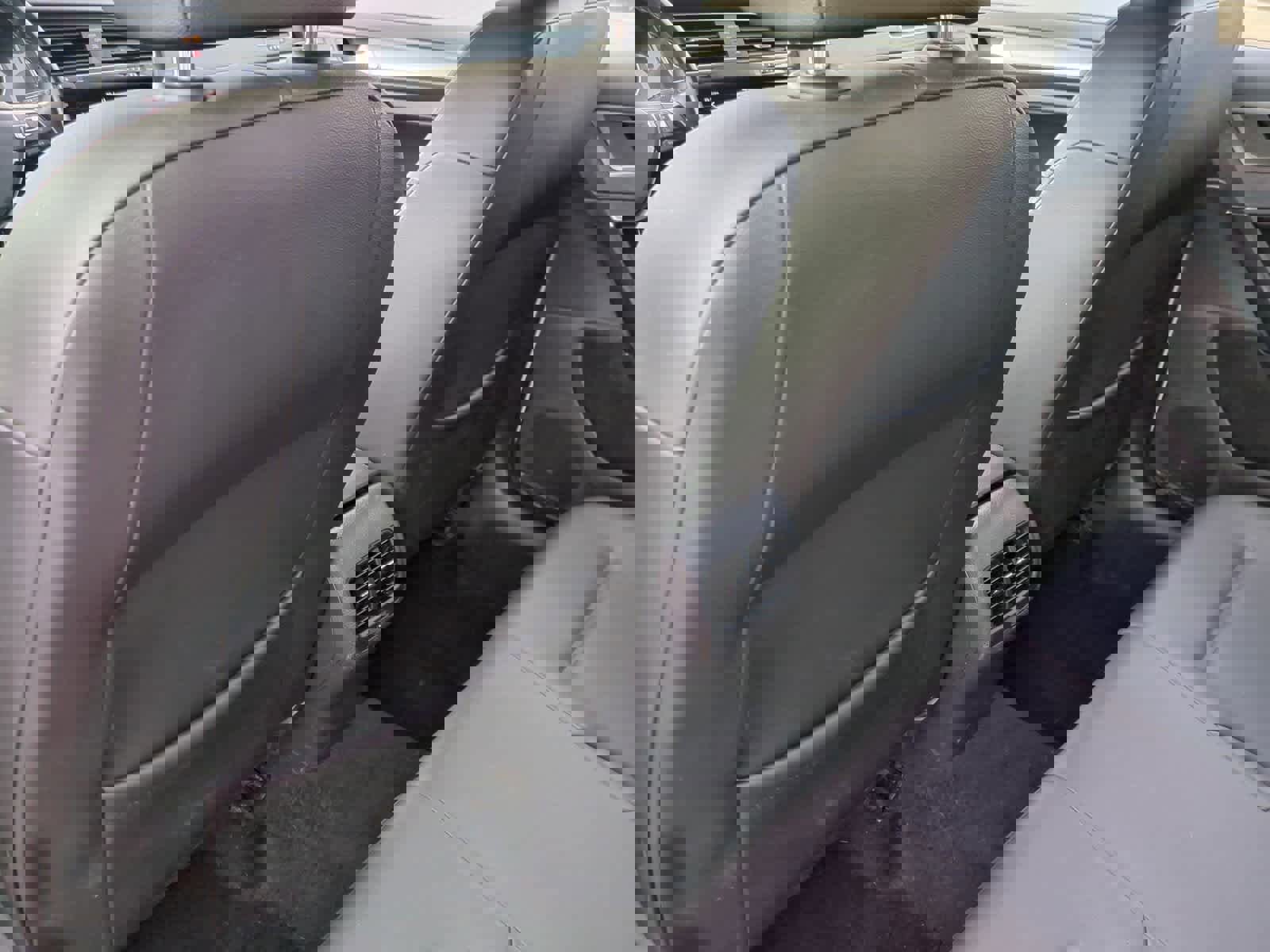 Used 2017 Volkswagen e-Golf SEL Premium image 18