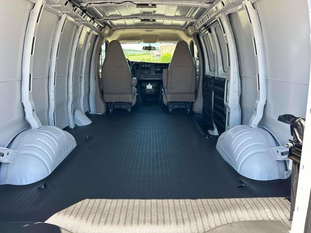 New 2026 GMC Savana 2500 w/ Driver Convenience Package RWD image 13