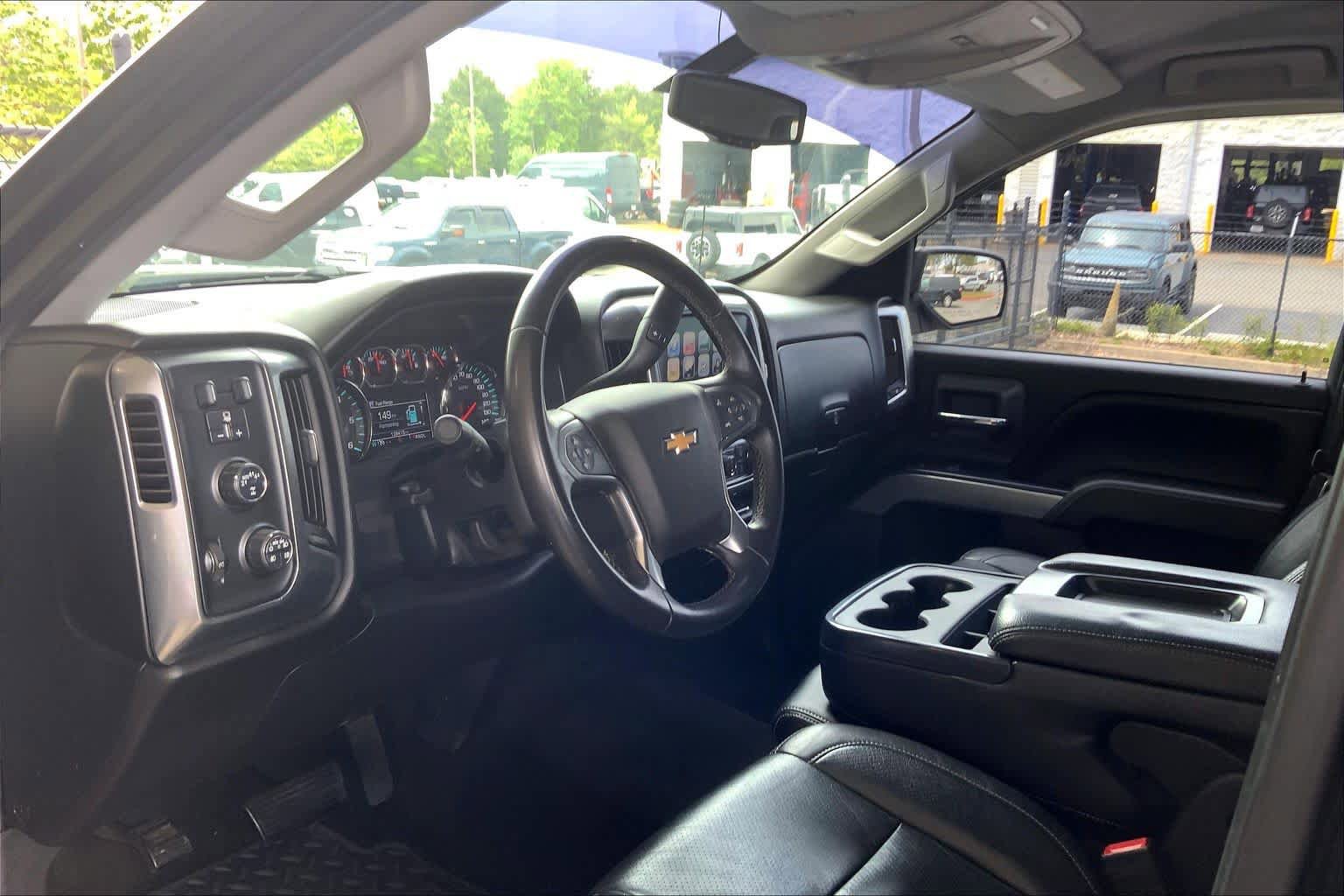 Used 2017 Chevrolet Silverado 1500 LT w/ All Star Edition AWD/4WD image 17