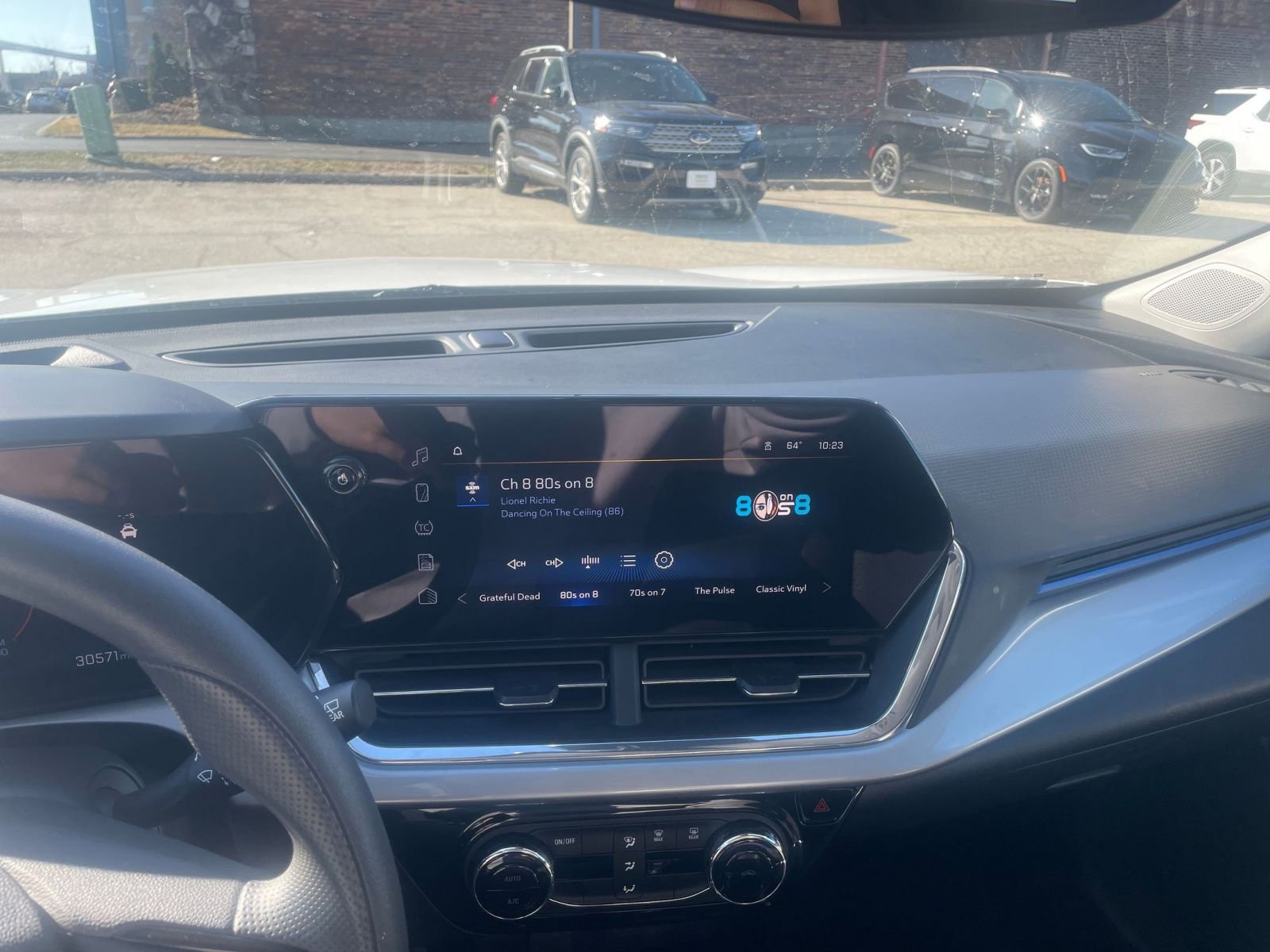 Used 2025 Chevrolet Trax LT image 20