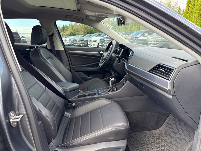 Used 2024 Volkswagen Jetta SE FWD image 10