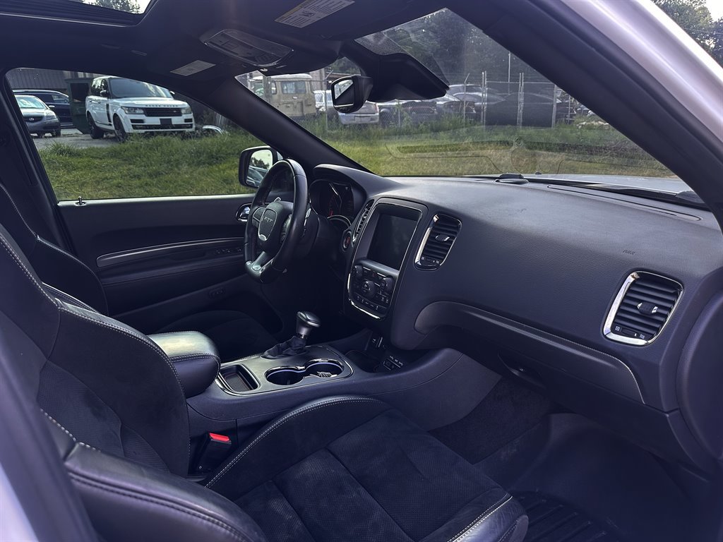 Used 2018 Dodge Durango SRT w/ Technology Group AWD/4WD image 8