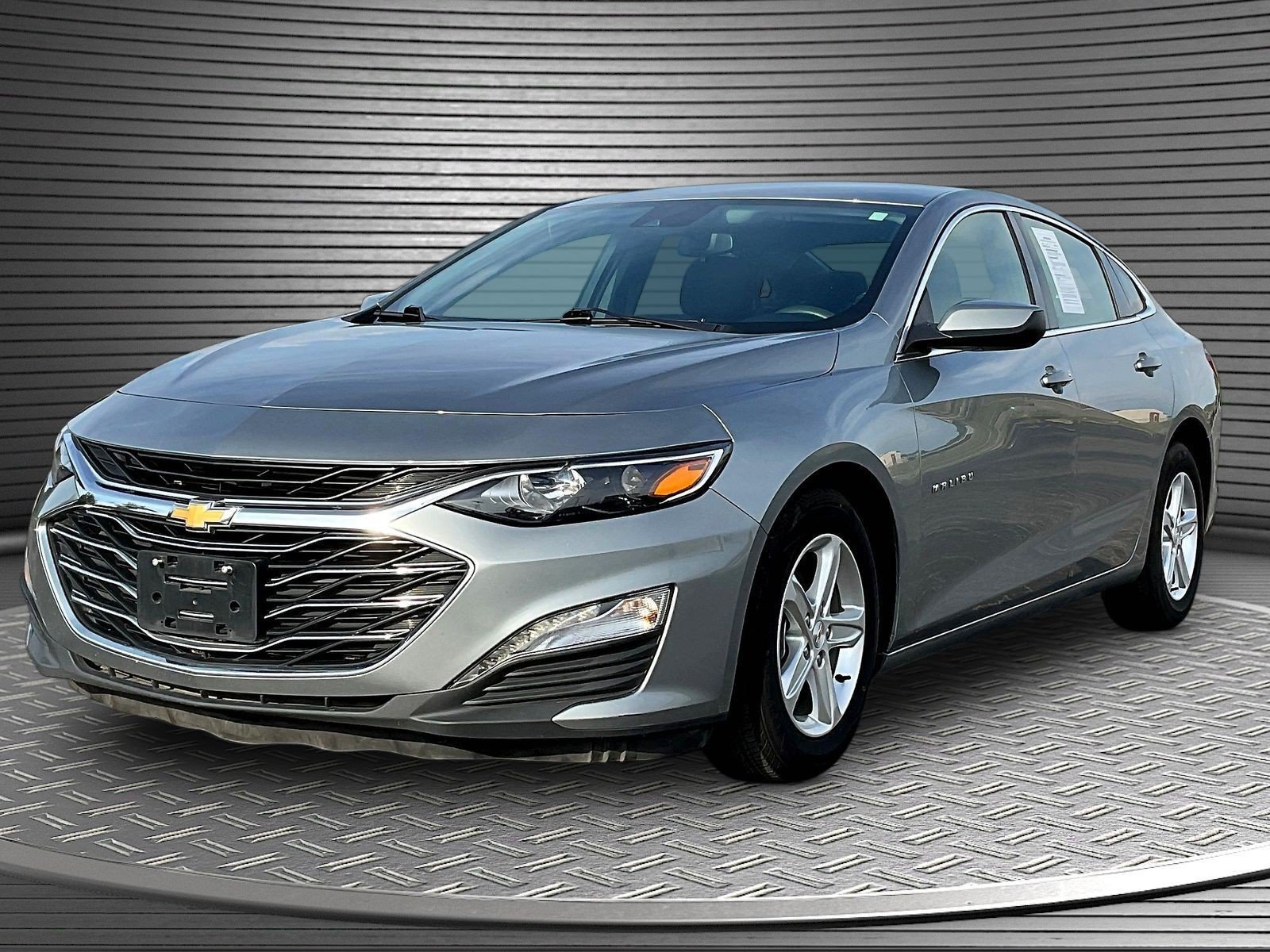 Used 2024 Chevrolet Malibu LT FWD image 3