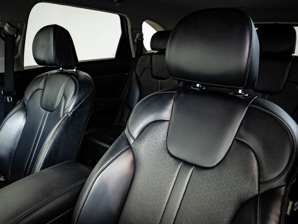 Used 2022 Kia Sorento S image 18