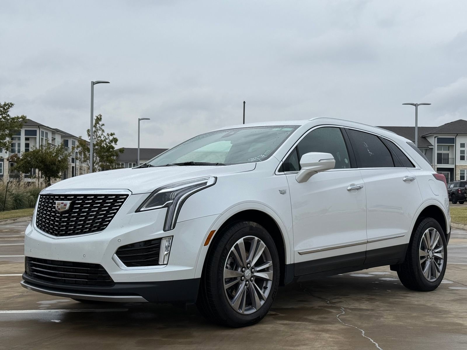 Certified 2025 Cadillac XT5 Premium Luxury image 3