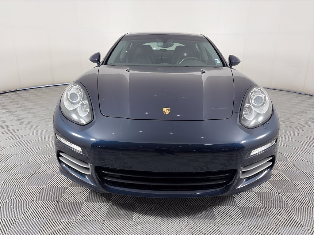Used 2015 Porsche Panamera image 2