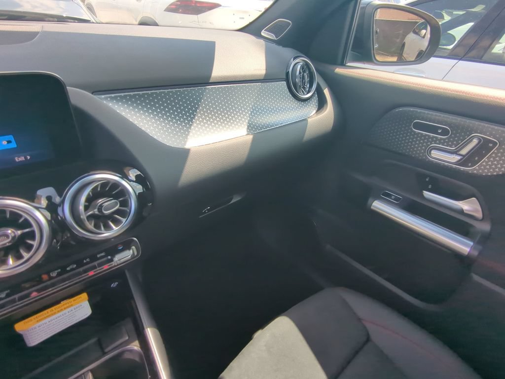 Certified 2026 Mercedes-Benz GLA 35 AMG 4MATIC image 4