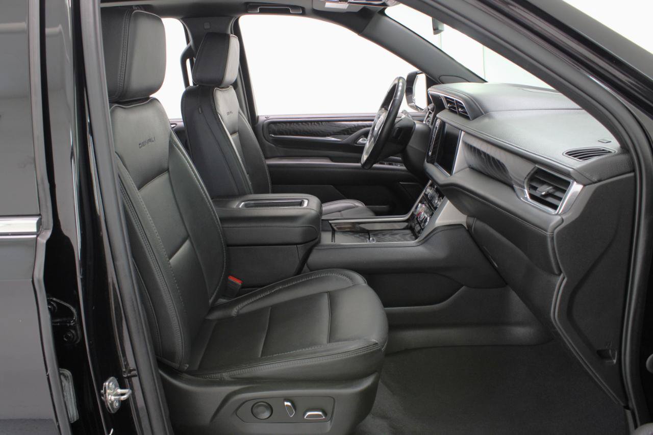 Used 2022 GMC Yukon XL Denali AWD/4WD image 49