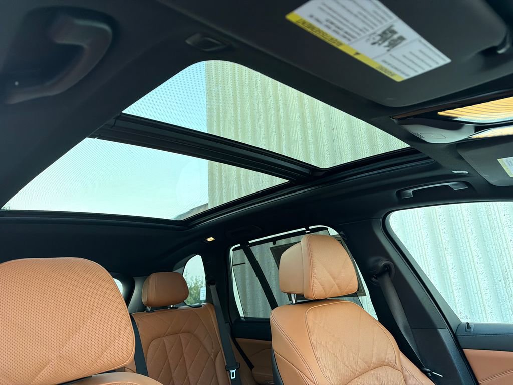 Used 2023 BMW X5 M50i w/ Executive Package image 15