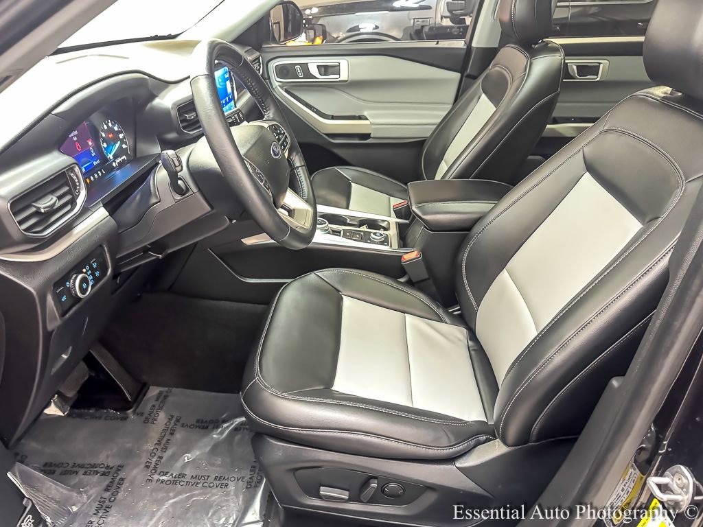 Used 2023 Ford Explorer XLT w/ Equipment Group 202A image 10