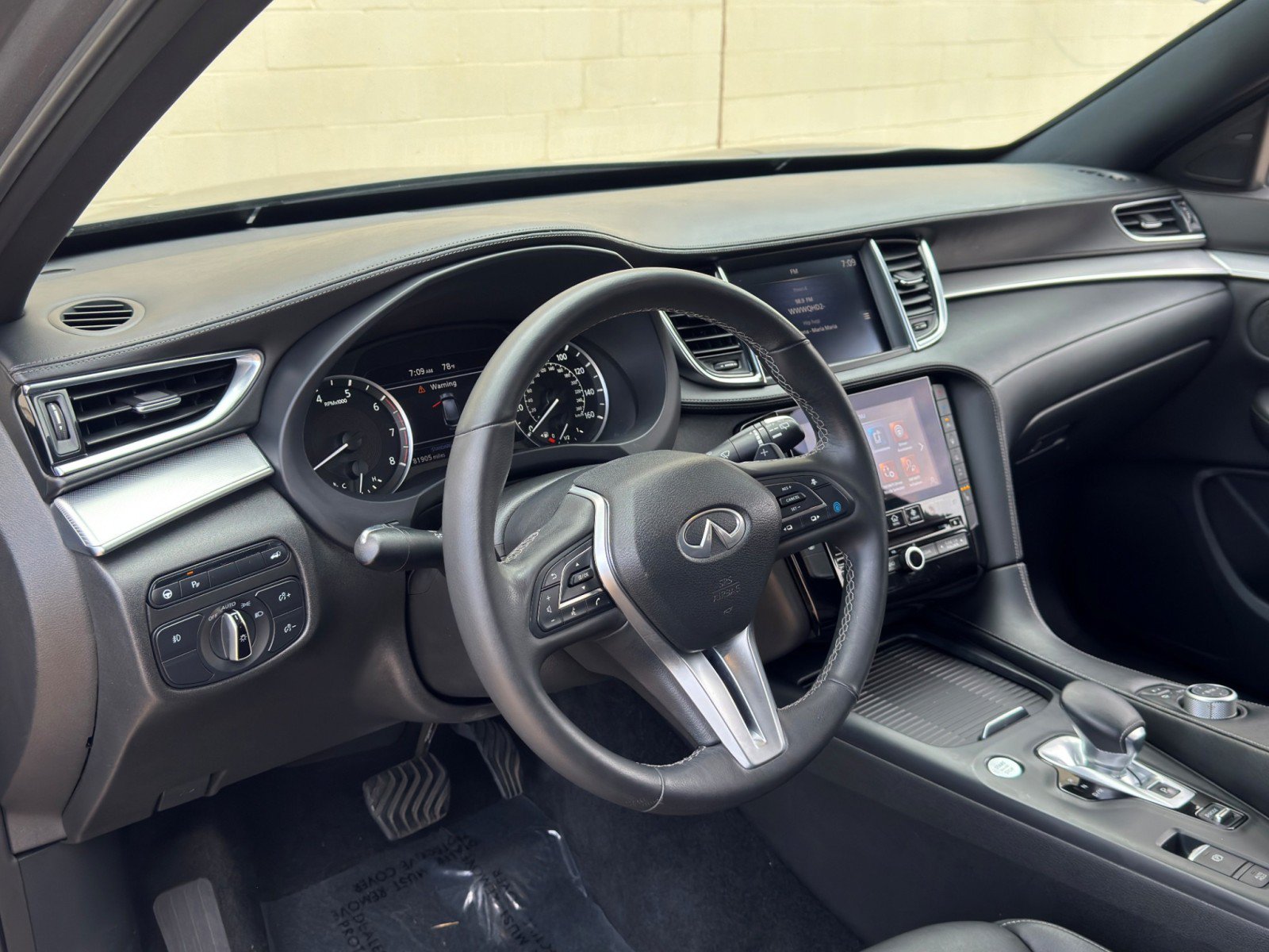 Used 2021 INFINITI QX50 Luxe w/ Appearance Package AWD/4WD image 13