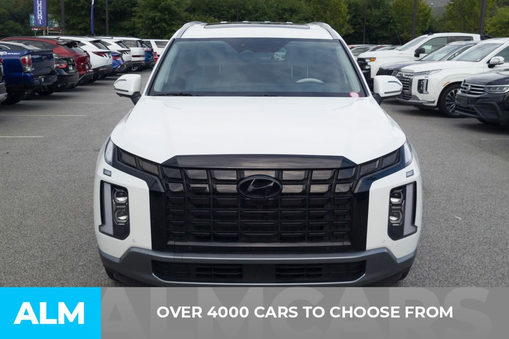 Used 2024 Hyundai Palisade Limited image 3