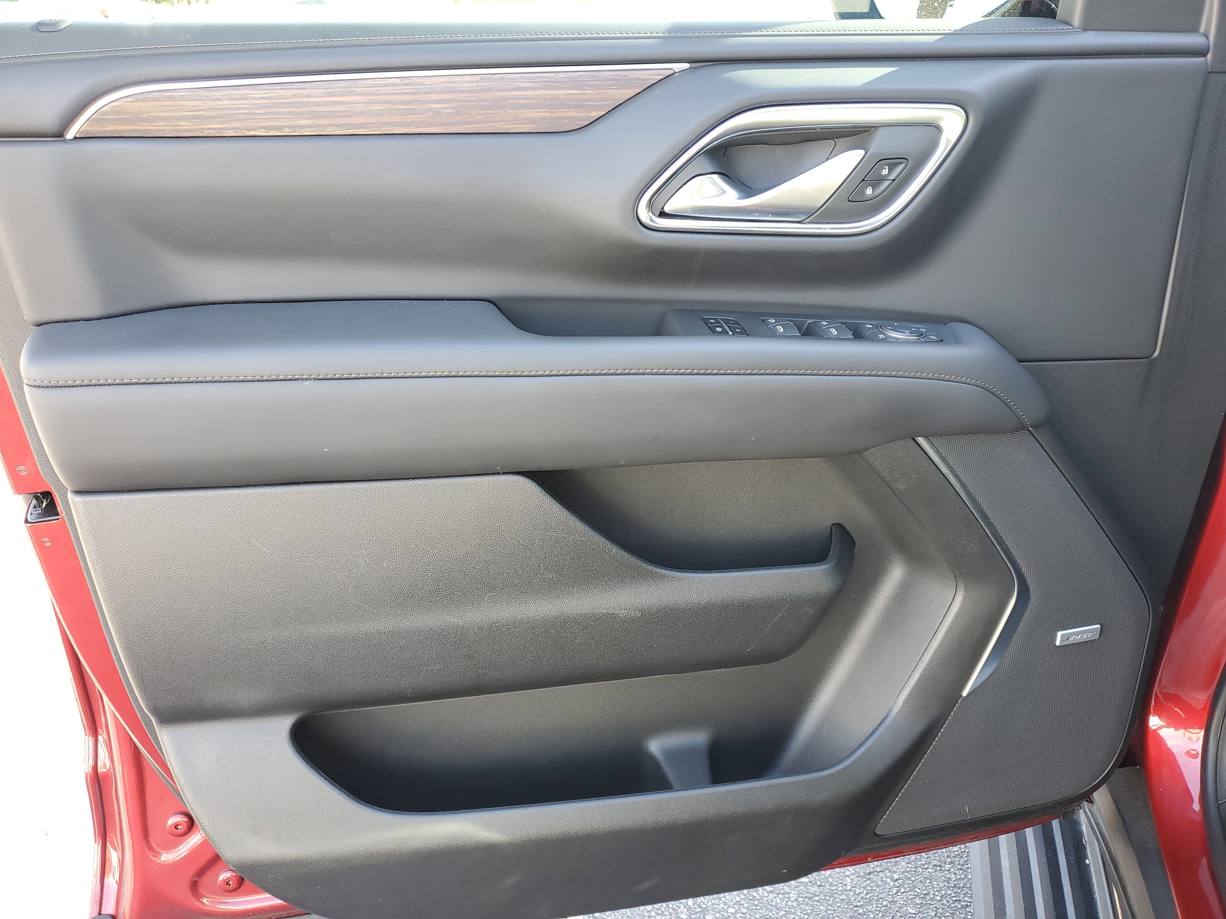 Used 2024 Chevrolet Tahoe High Country w/ Advanced Technology Package RWD image 25