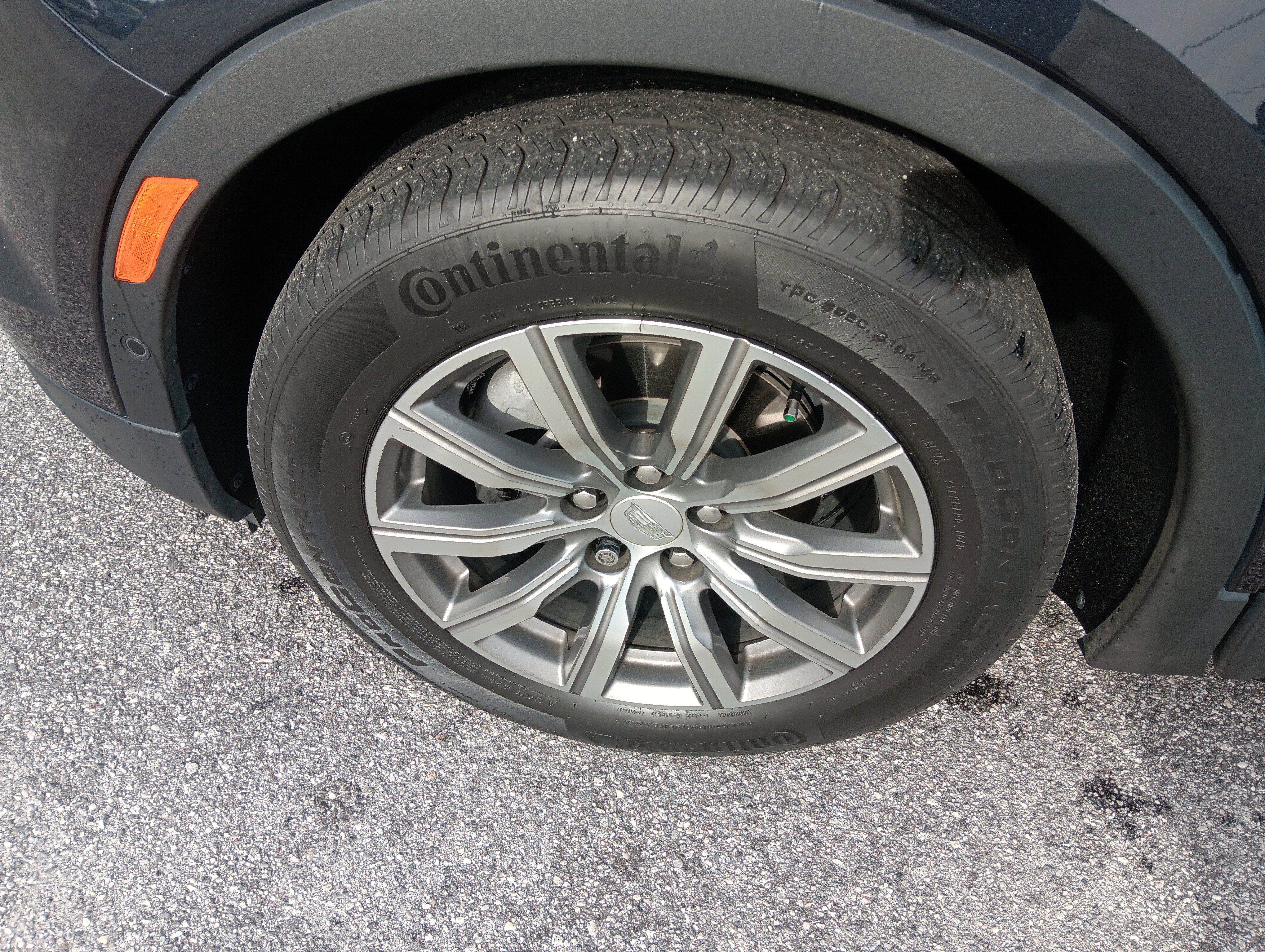 Used 2022 Cadillac XT4 Sport image 2