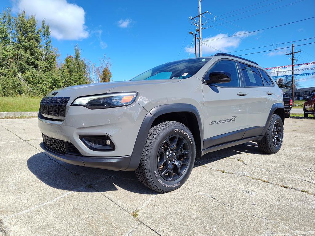 Used 2022 Jeep Cherokee Latitude w/ Trailer Tow Group AWD/4WD image 7