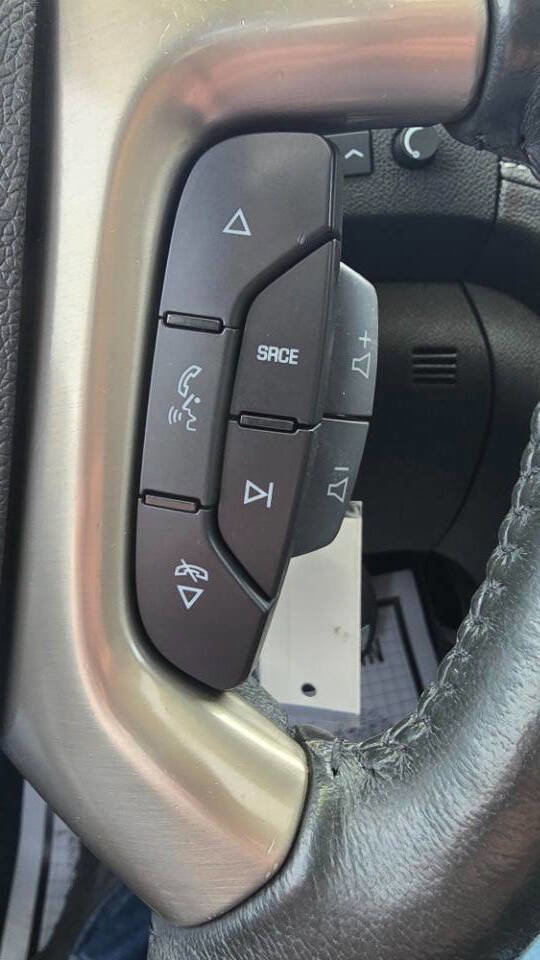 Used 2015 GMC Acadia Denali image 24