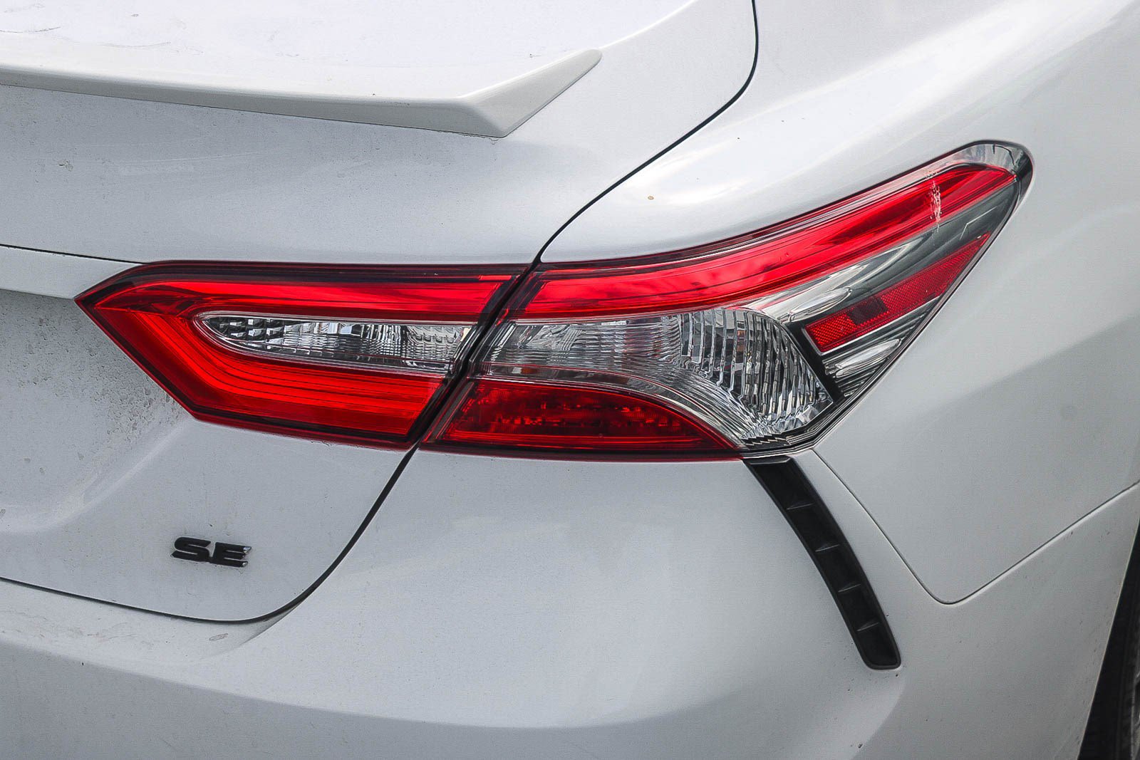 Used 2018 Toyota Camry SE w/ Moonroof Package FWD image 15