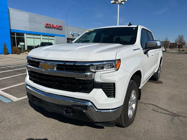 Used 2025 Chevrolet Silverado 1500 LT image 2