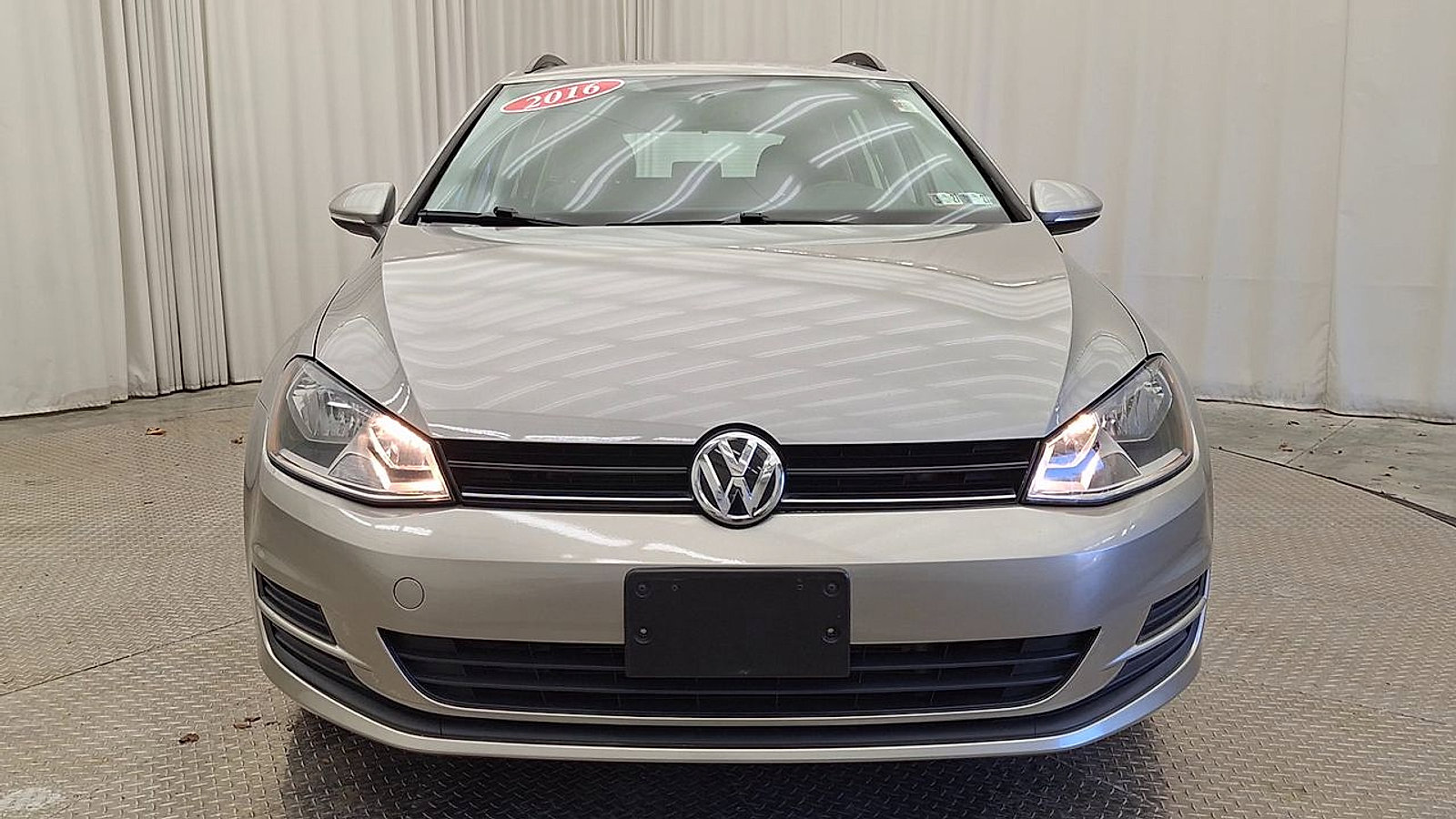 Used 2016 Volkswagen Golf S image 6