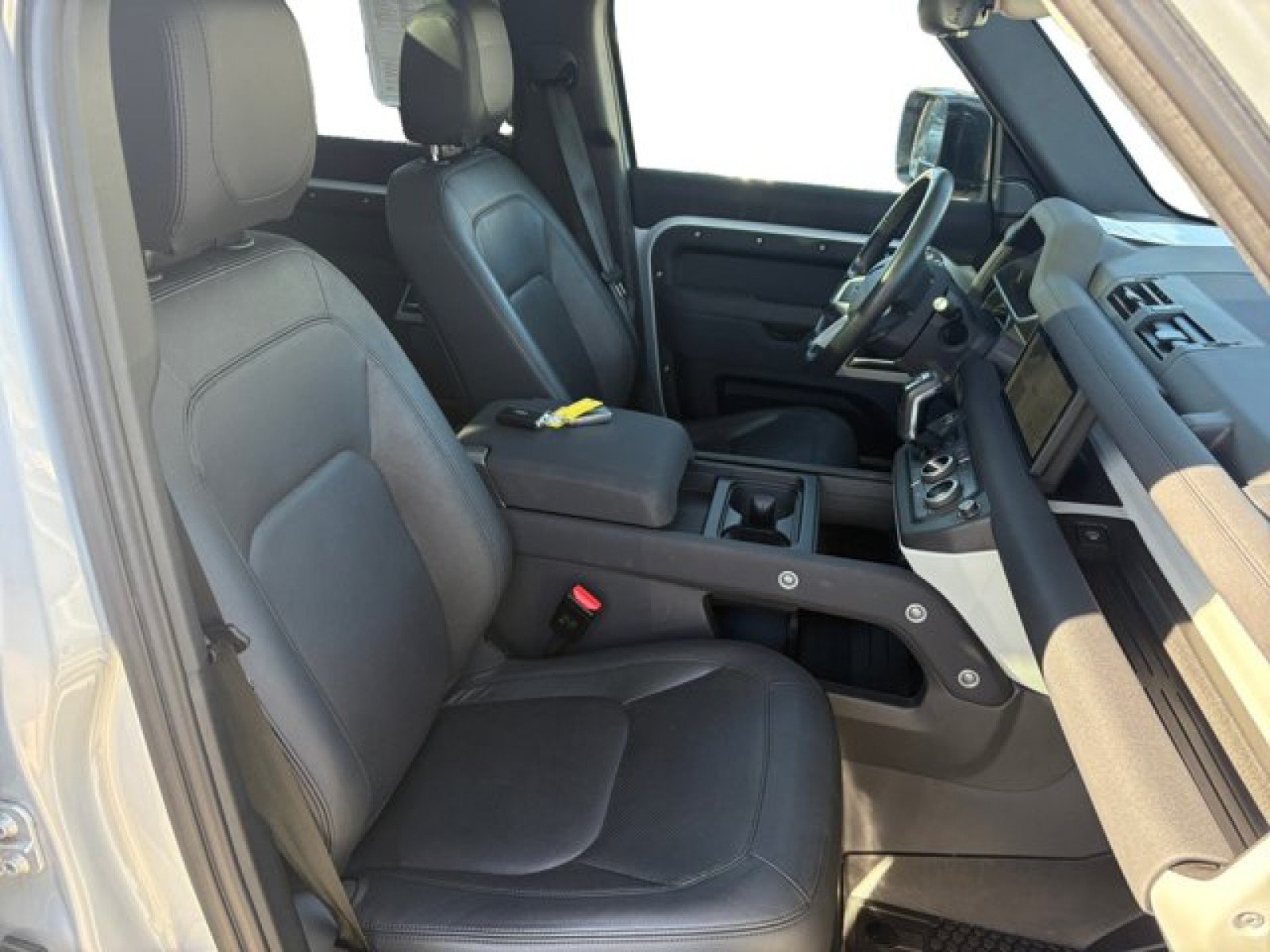 Certified 2023 Land Rover Defender 110 S AWD/4WD image 22