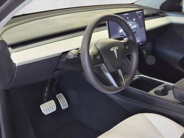 Used 2024 Tesla Model Y Performance AWD/4WD image 10