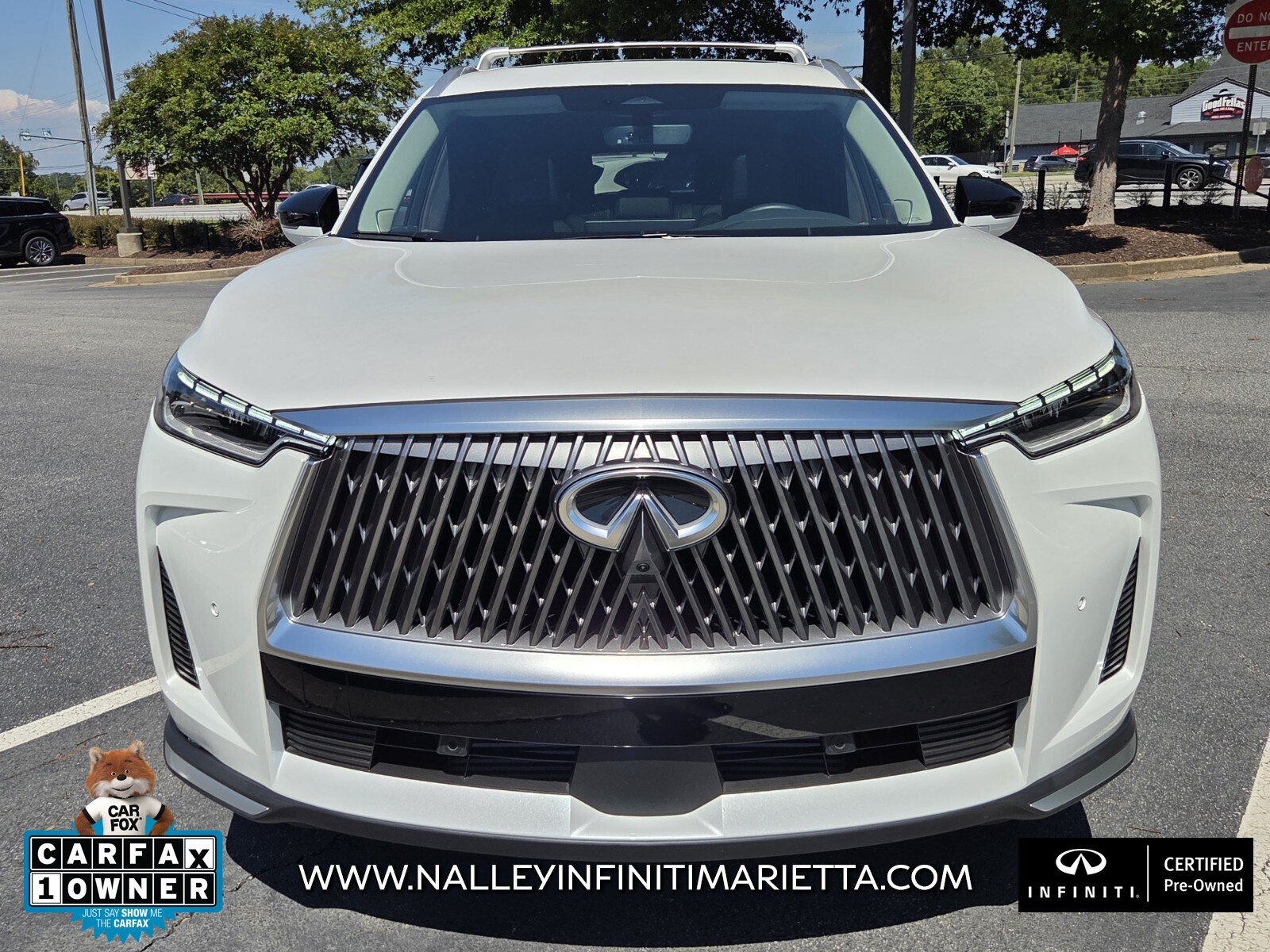 Used 2026 INFINITI QX60 Luxe w/ Cargo Package FWD image 2