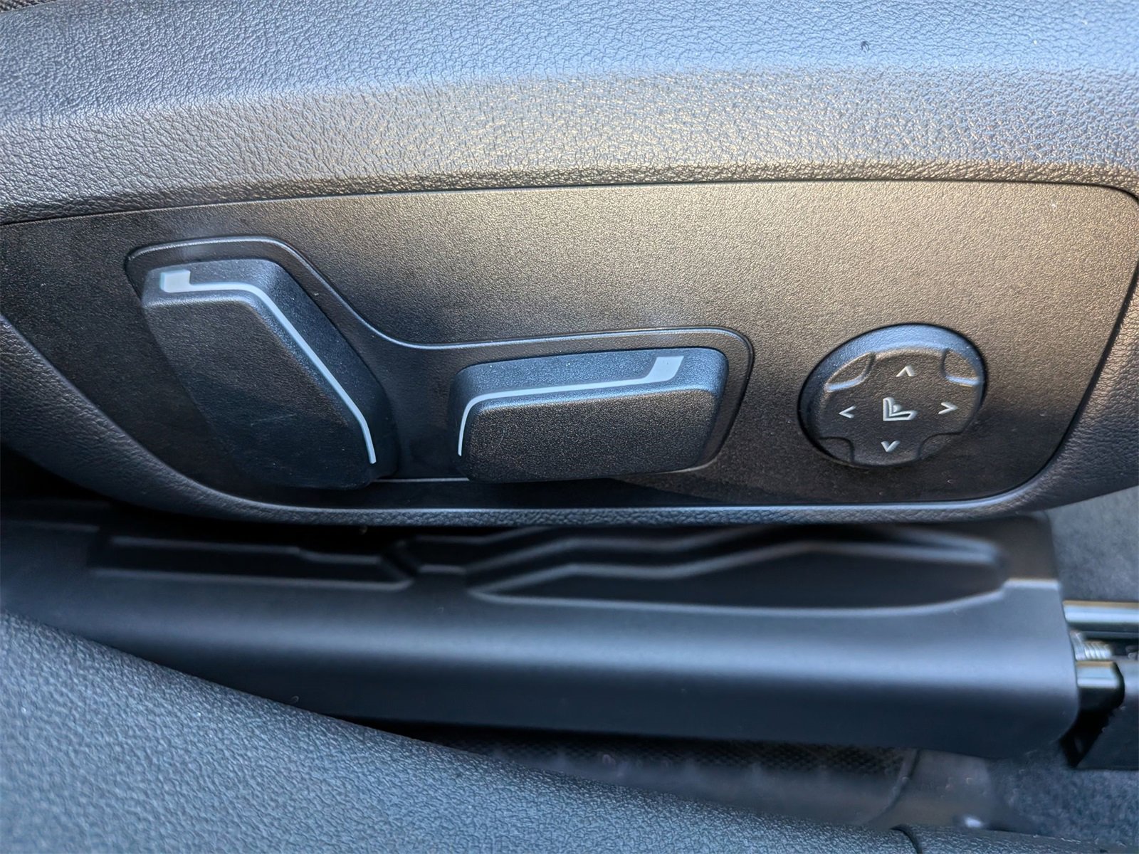 Used 2025 BMW 430i xDrive w/ Premium Package image 40