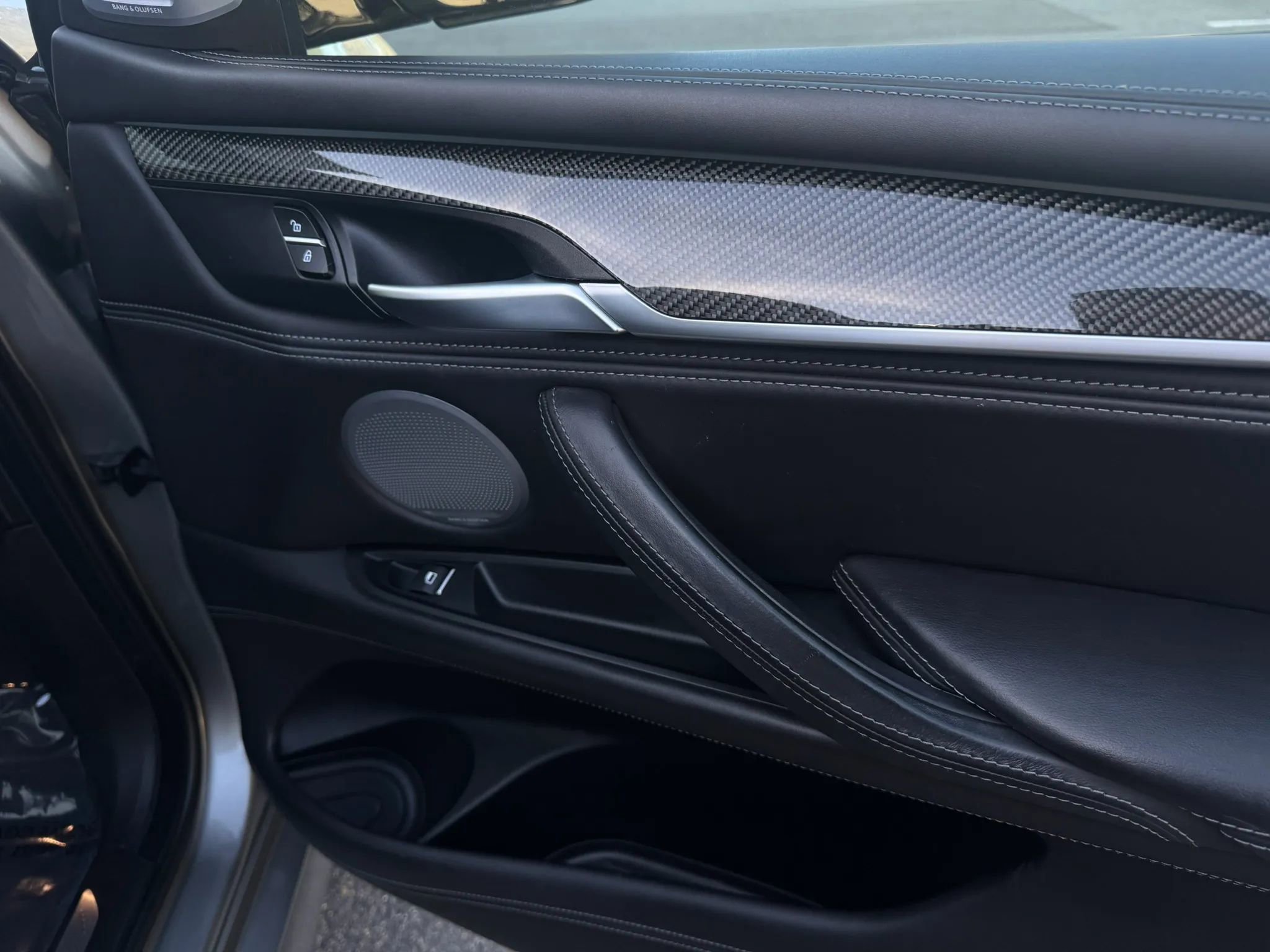 Used 2017 BMW X5 M image 28