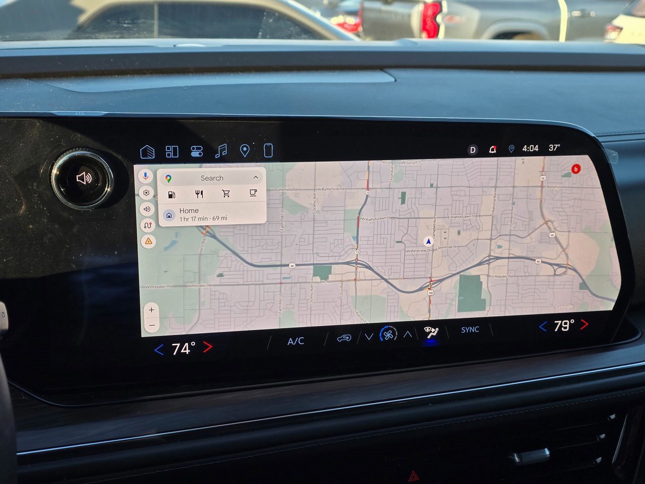 Used 2025 Chevrolet Tahoe LS image 16