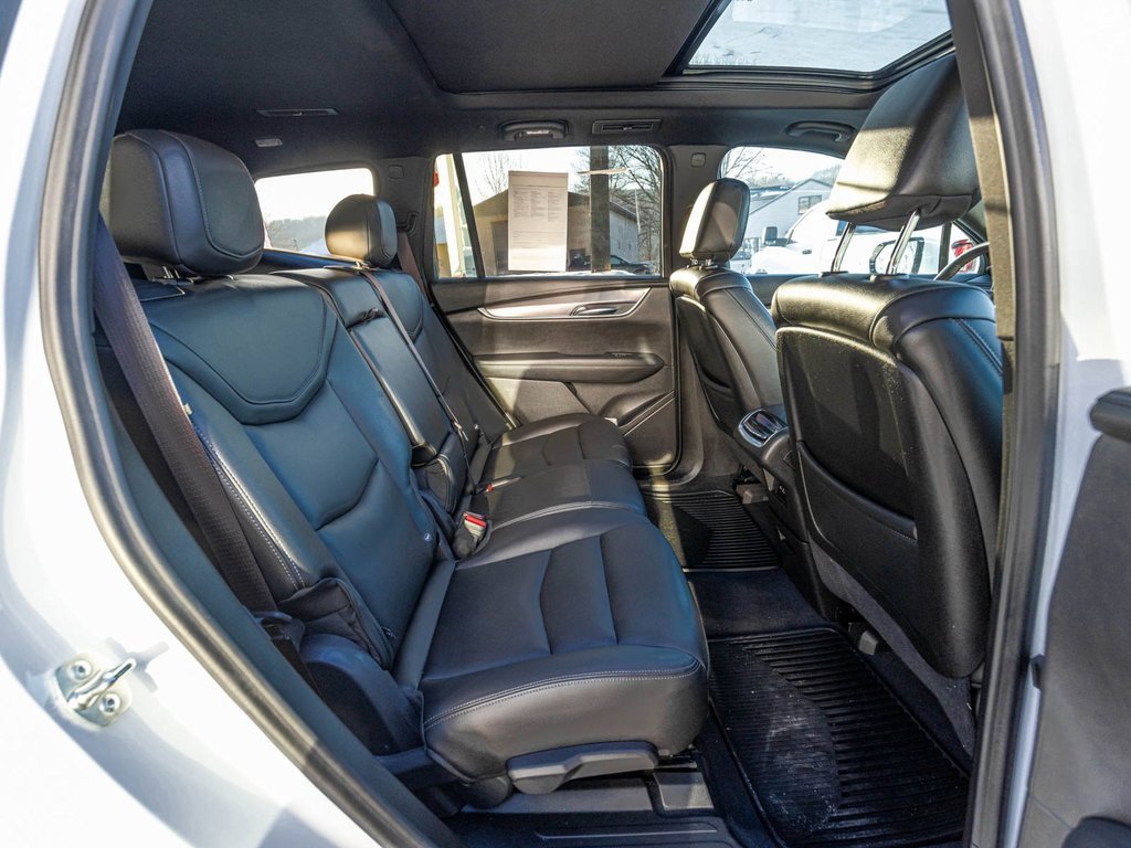 Used 2024 Cadillac XT6 Luxury image 28