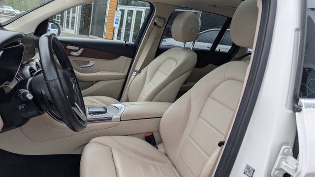 Used 2021 Mercedes-Benz GLC 300 4MATIC image 15