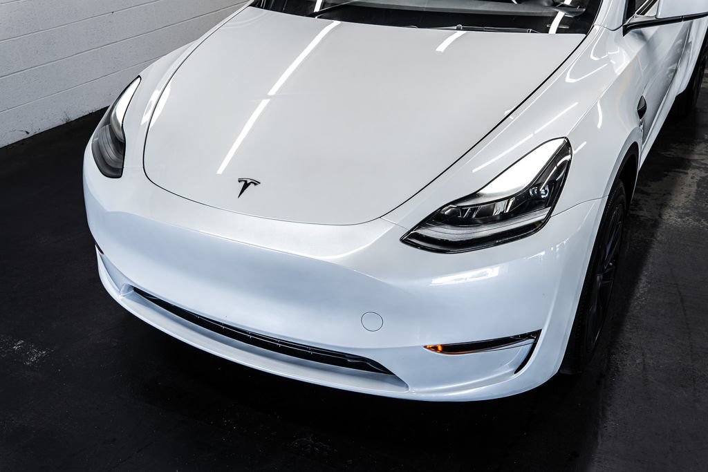Used 2025 Tesla Model Y Long Range RWD image 11