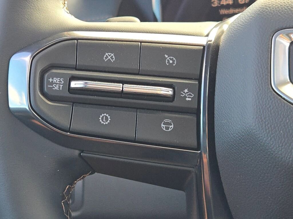 New 2026 GMC Acadia AT4 w/ Super Cruise Package image 33