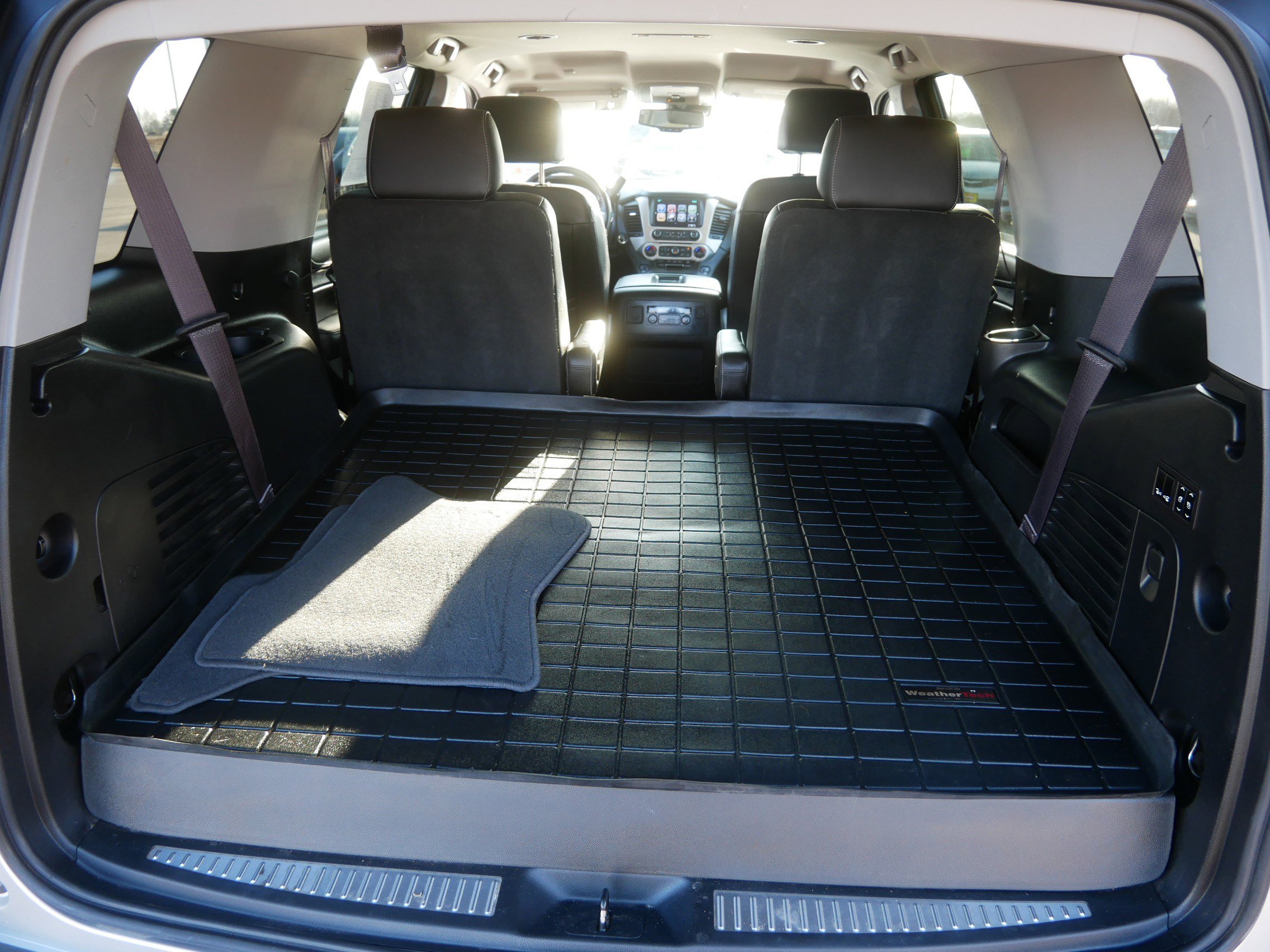 Used 2017 GMC Yukon SLT w/ HD Trailering Package image 18