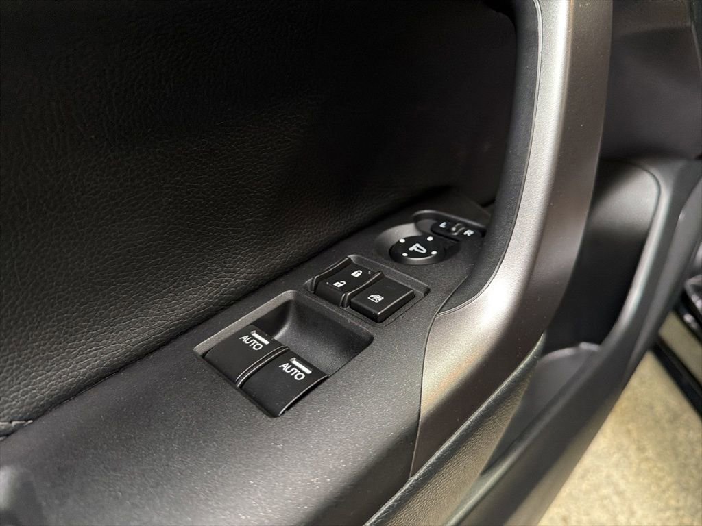 Certified 2017 Honda Accord EX-L image 17