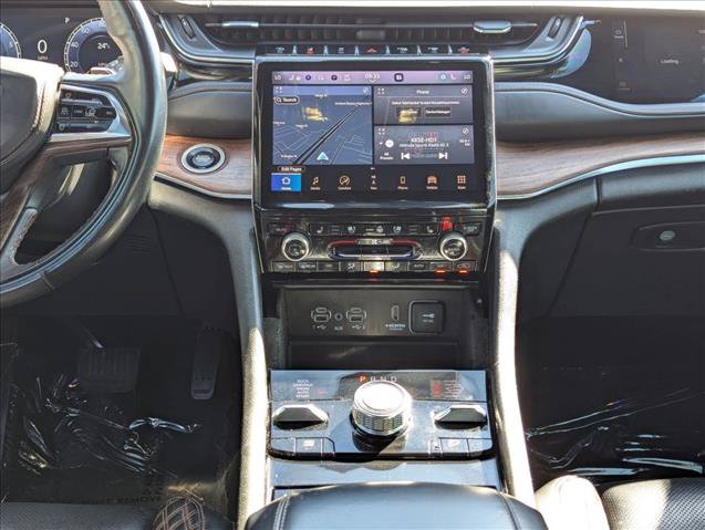 Used 2022 Jeep Grand Cherokee Summit w/ Luxury Tech Group V AWD/4WD image 15