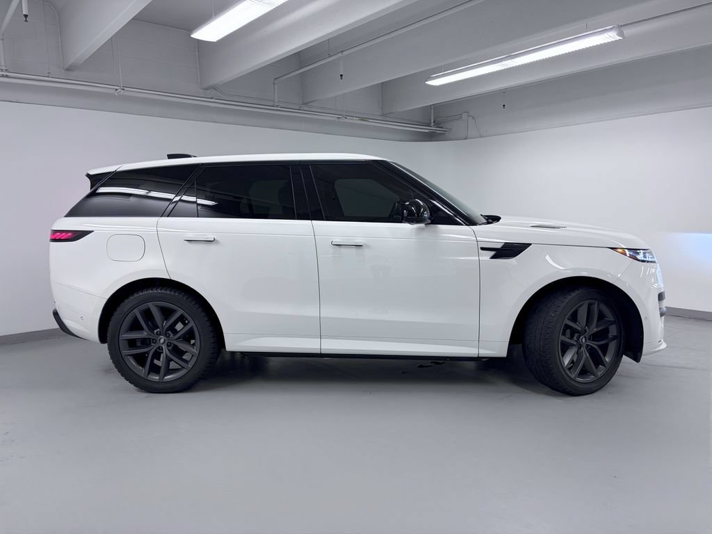Used 2024 Land Rover Range Rover Sport Dynamic SE AWD/4WD image 6