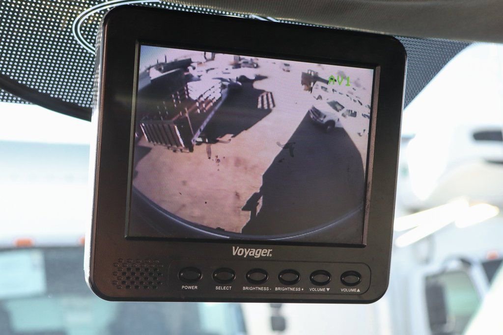 Used 2017 Ford F550 2WD Regular Cab Super Duty image 36