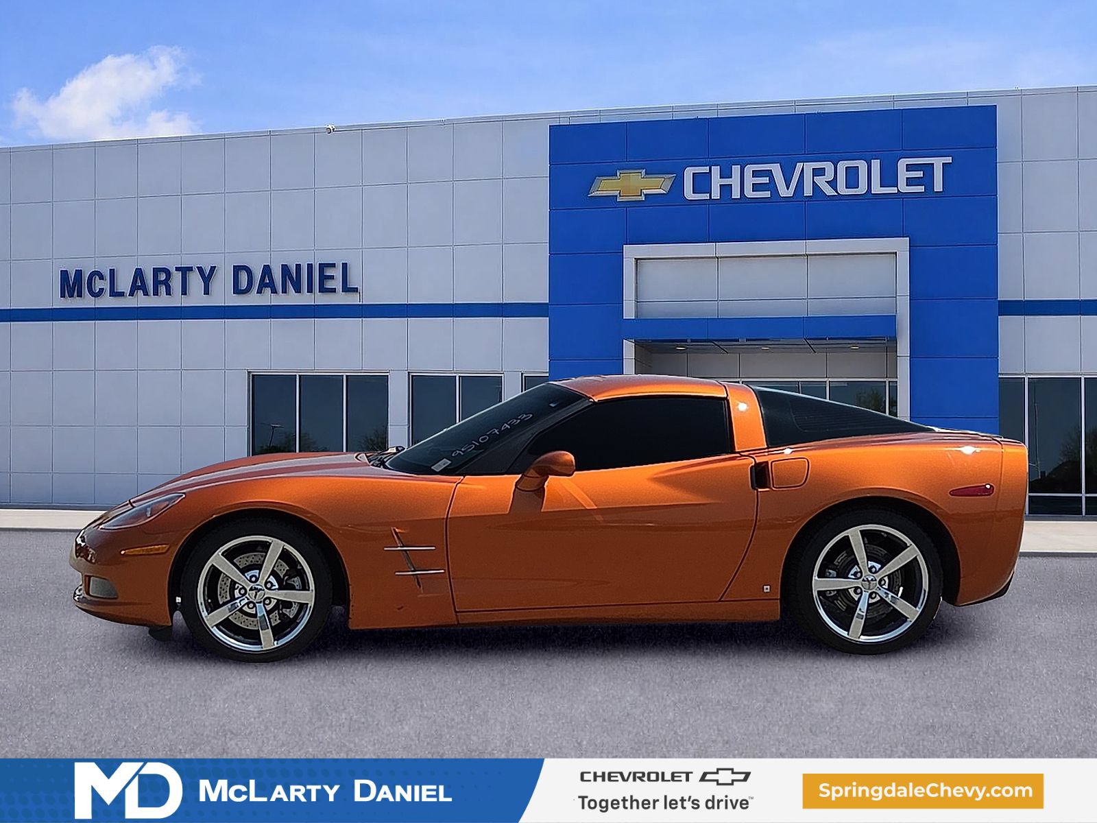 Used 2009 Chevrolet Corvette Coupe w/ Z51 Performance Package RWD image 3