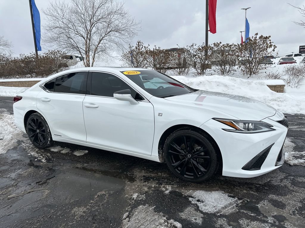 Used 2022 Lexus ES 300h F Sport w/ Accessory Package image 17