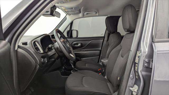 Used 2023 Jeep Renegade Latitude AWD/4WD image 14