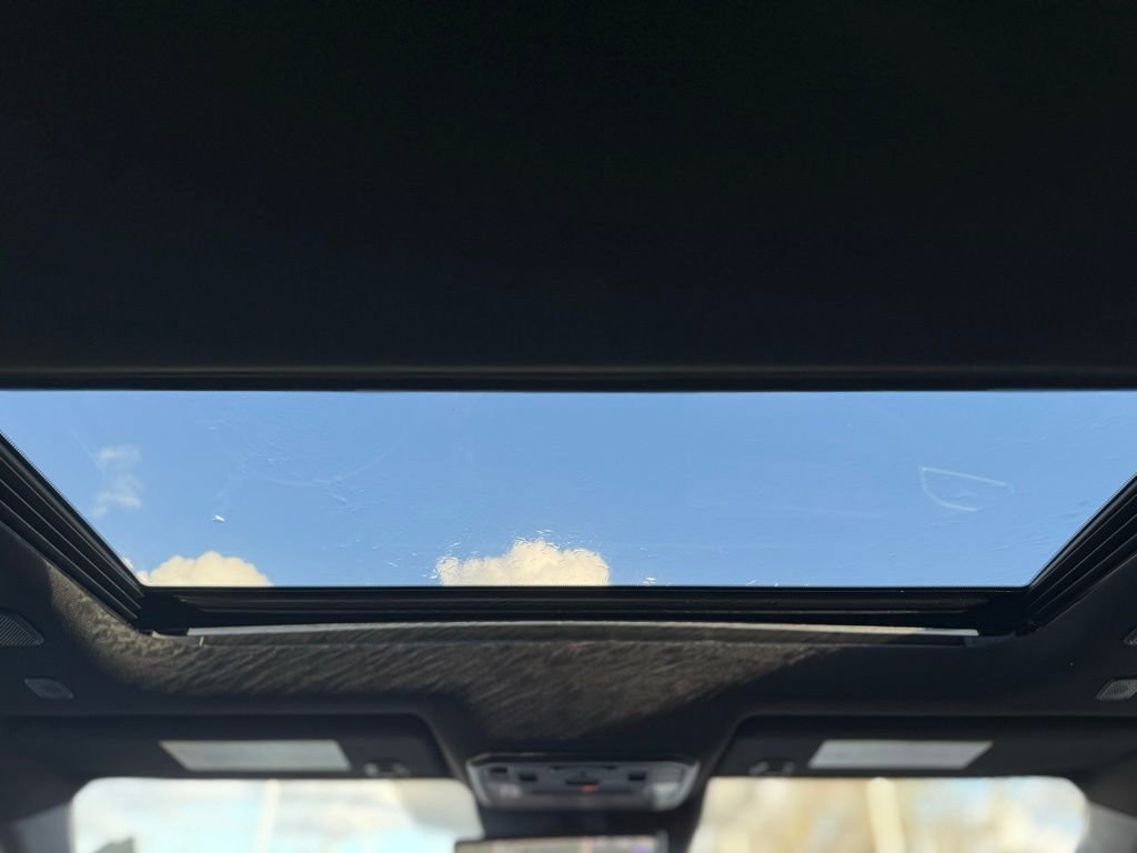 Used 2025 Toyota Tacoma Limited image 29