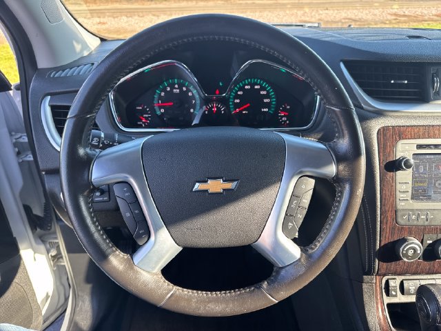 Used 2017 Chevrolet Traverse LT w/ Style and Technology Package AWD/4WD image 16