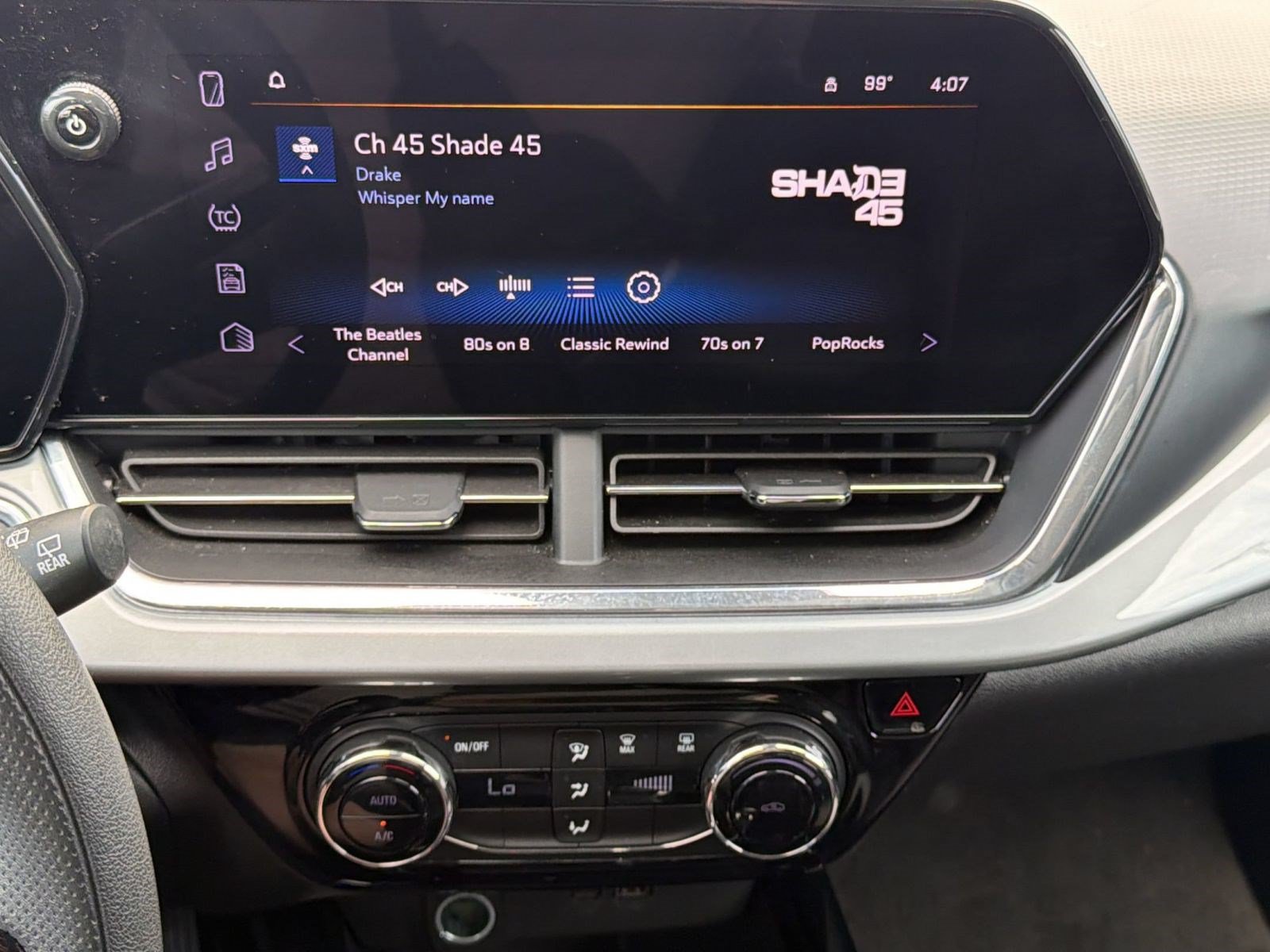 Used 2025 Chevrolet Trax LT FWD image 27