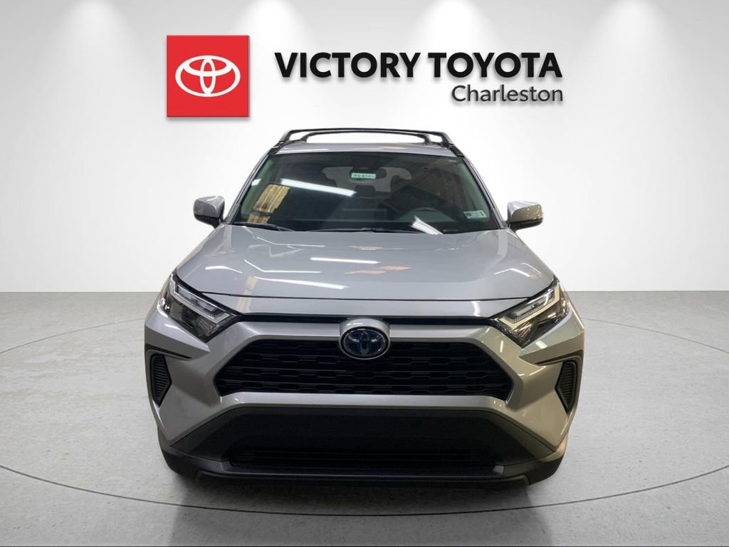 Used 2024 Toyota RAV4 XLE w/ Convenience Package image 8